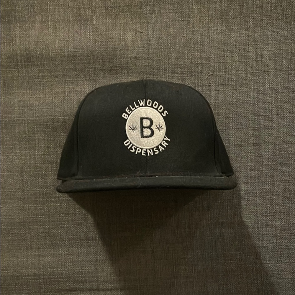 110 Flexfit Tech Bellwoods Dispensary Cap In Black